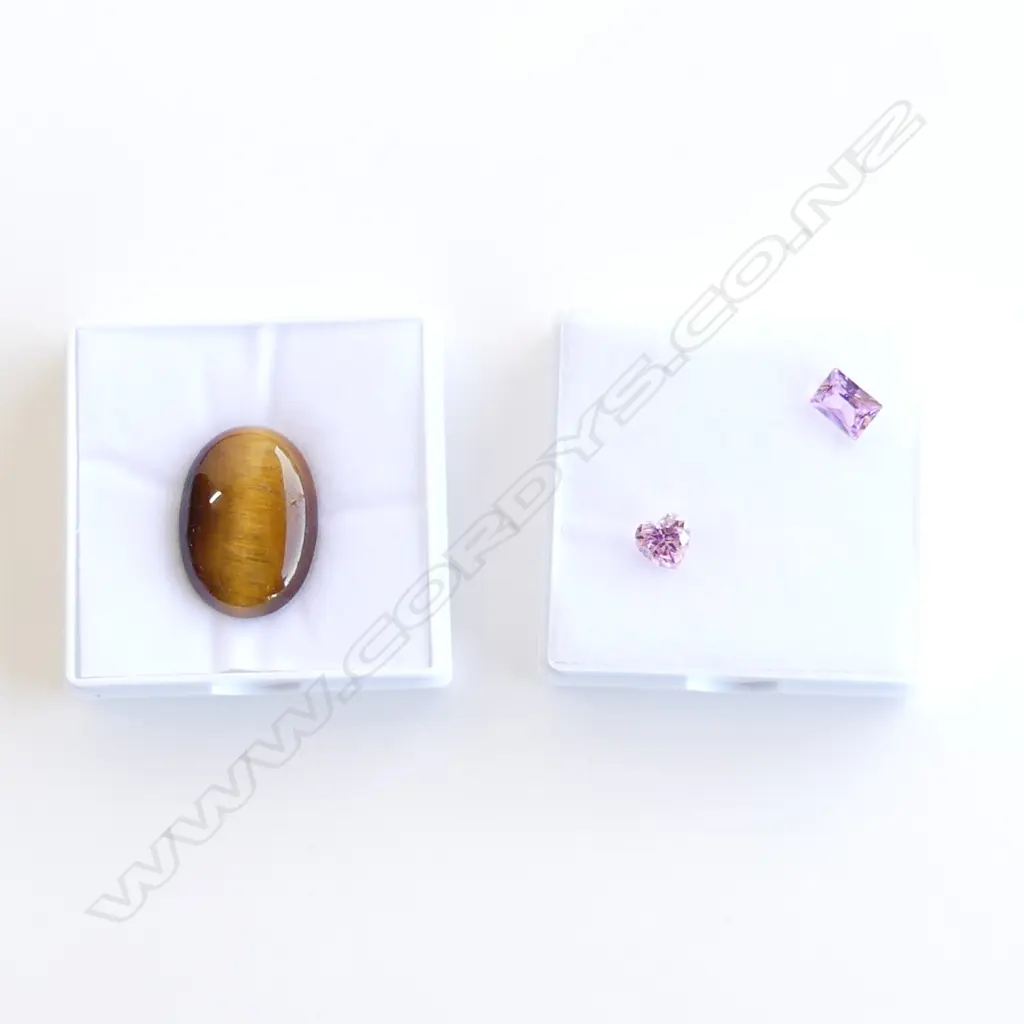 2 PINK STONES & 1 LG OVAL AGATE Image 1++
