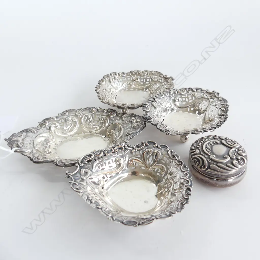 4 PIERCED STG SILVER DISHES + SMALL LIDDED CONTAINER 45mm dia 100 GRAMS Image 1++