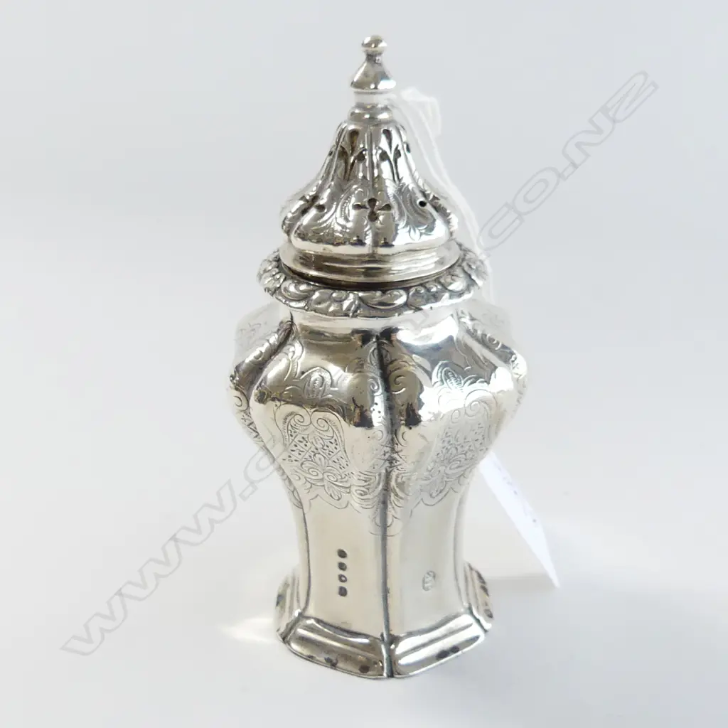 STG SILVER SUGAR SIFTER LONDON C.1860 H.105mm 77 GRAMS Image 1++
