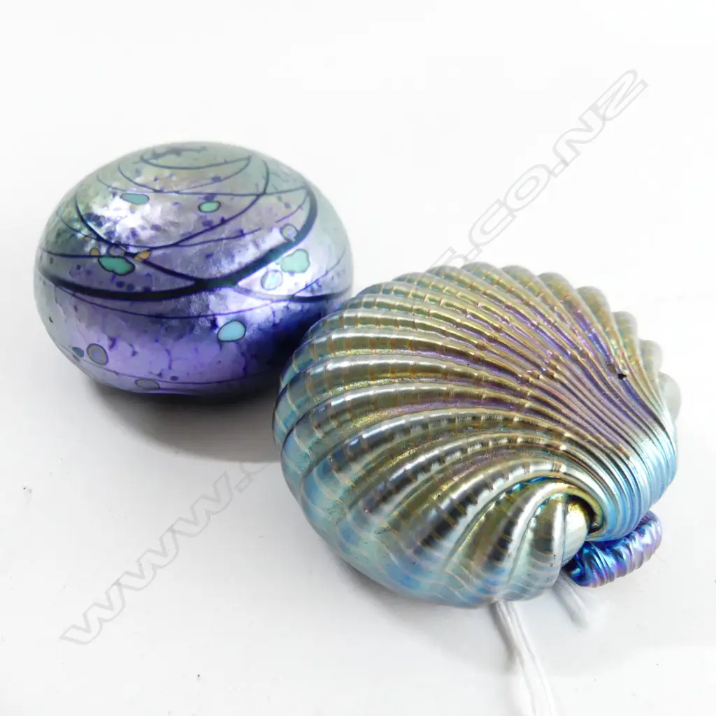 2 HEANEY ART GLASS PAPERWEIGHTS; SHELL & BALL. SIGNED 70mm dia Image 1++