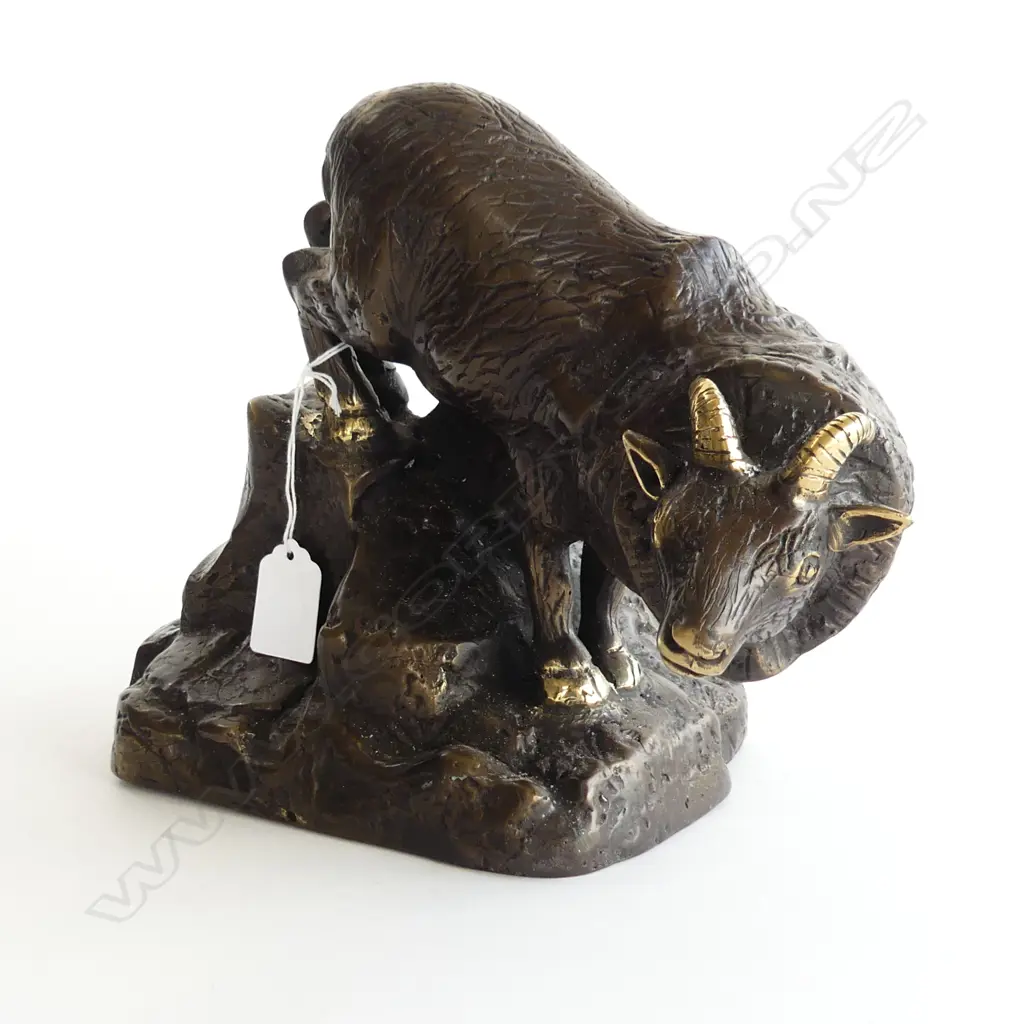 BRONZE THAR ON ROCKY BASE W.280mm Image 1++