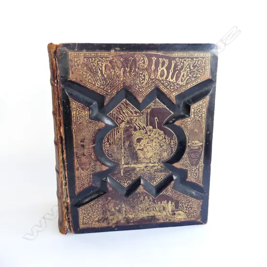 VICTORIAN 1890 PICTORIAL HOLY BIBLE LEATHER BOUND WITH 2500 ILLUSTRATIONS L. 320MM