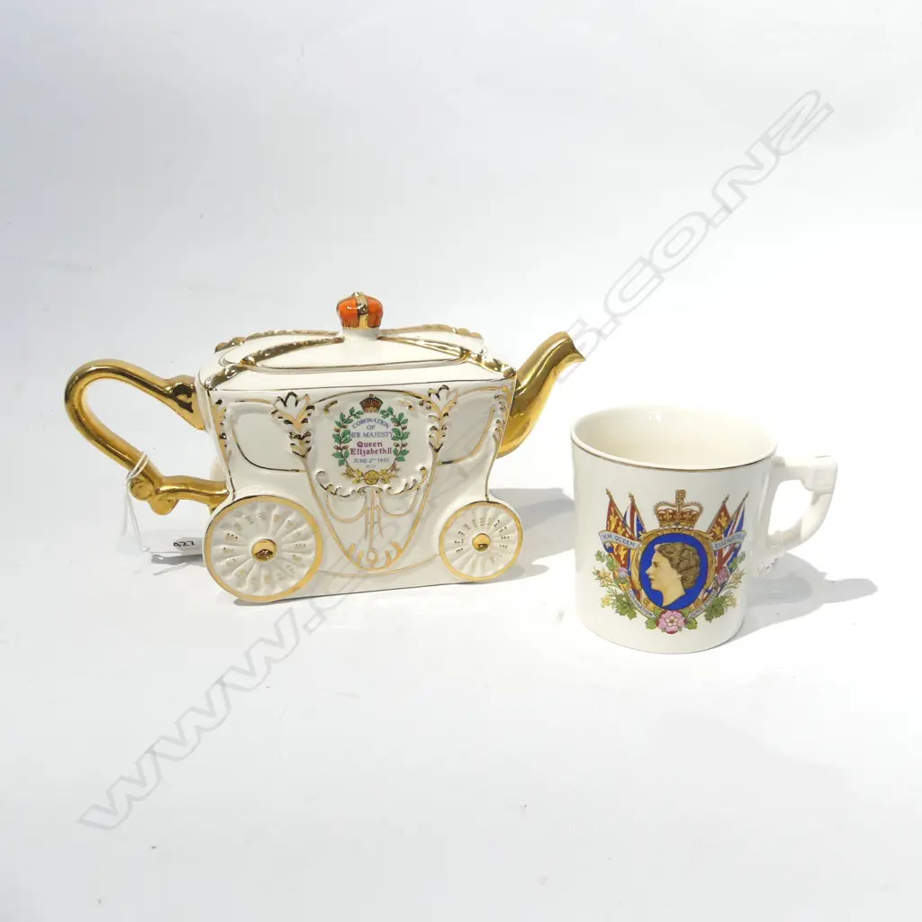 1953 CORONATION CARRAGE TEAPOT H150&CORONATION MG H90MM  Image 1++
