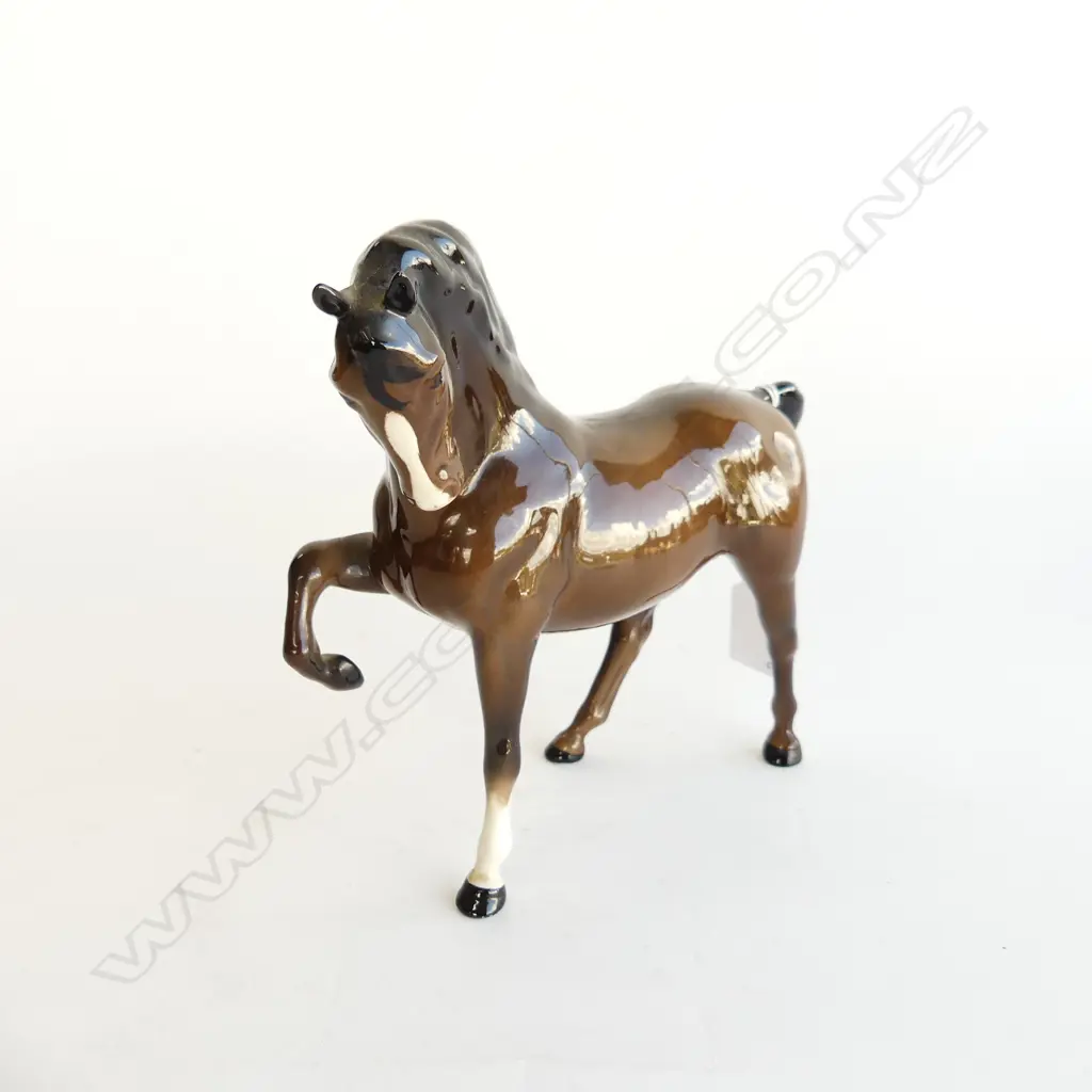 BESWICK BROWN HORSE FIGURINE L. 190MM Image 1++