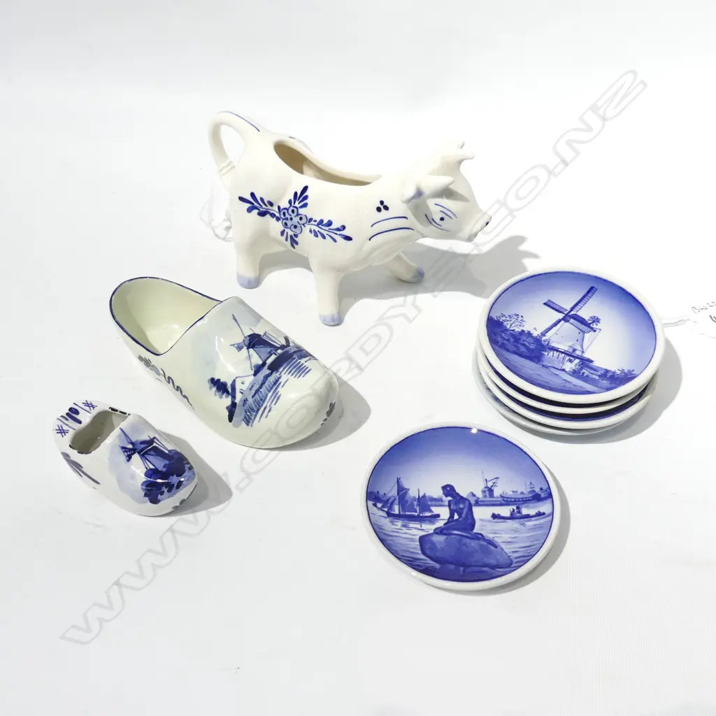 8PCS DUTCH & DANISH B/W CHINA COW SHOE DISHES ETC H90MM Image 1++