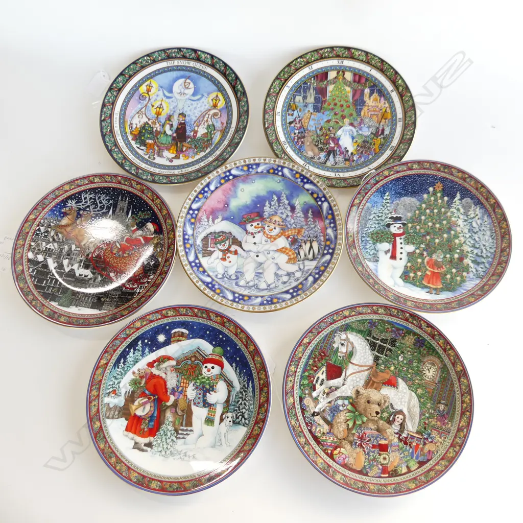 7 ASST ROYAL WORCESTER CHRISTMAS TALES PLATES D 200 MM Image 1++
