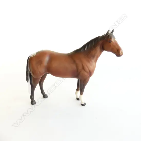 BESWICK QUARTER HORSE, BROWN MATTE FINISH, L. 250MM