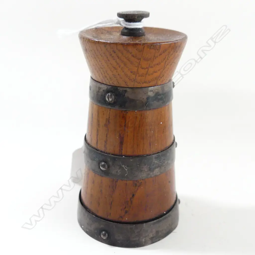 S/S BANDED OAK PEPPER GRINDER H100MM Image 1++