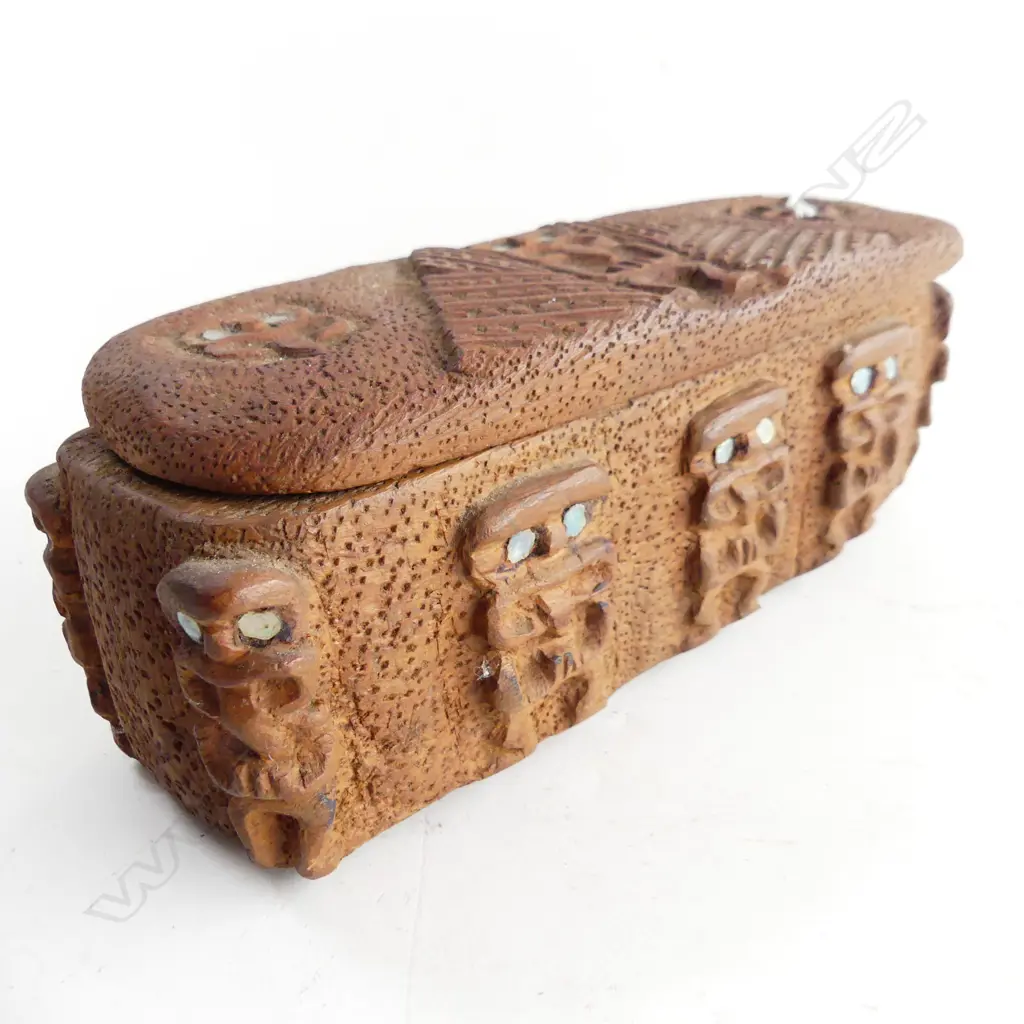 CARVED FOLK ART MAORI TIKI FEATHER BOX L240MM Image 1++
