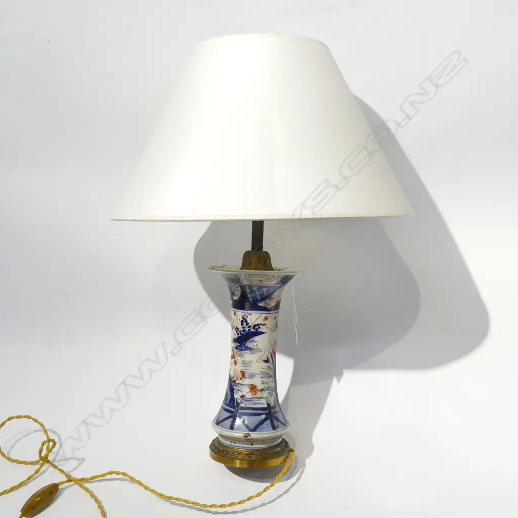 VINTAGE ORIENTAL IMARI LAMP H.560mm repair to rim Image 1++