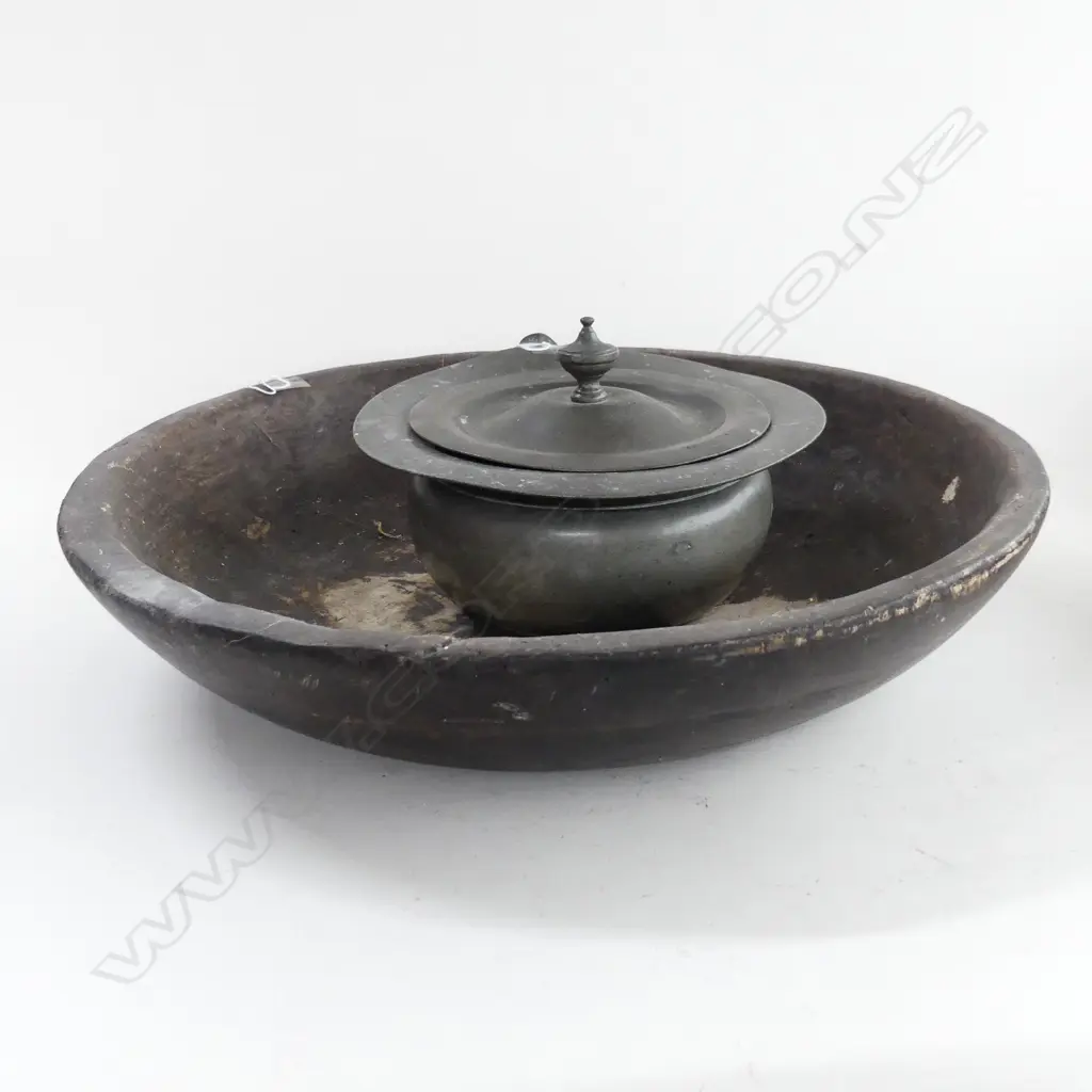 ANTIQUE LIDDED PEWTER CHAMBER POT H100MM & LARGE WOODEN FRUIT BOWL W480MM Image 1++