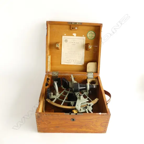1960'S JAPANESE MARITIME SEXTANT IN WOODEN CASE 