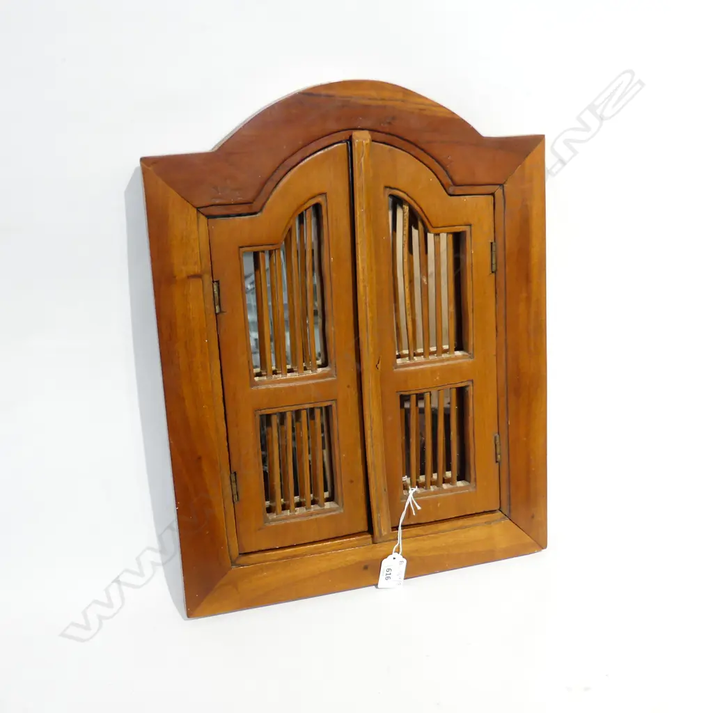 WOODEN MIRROR w. SHUTTERS 455x355mm Image 1++