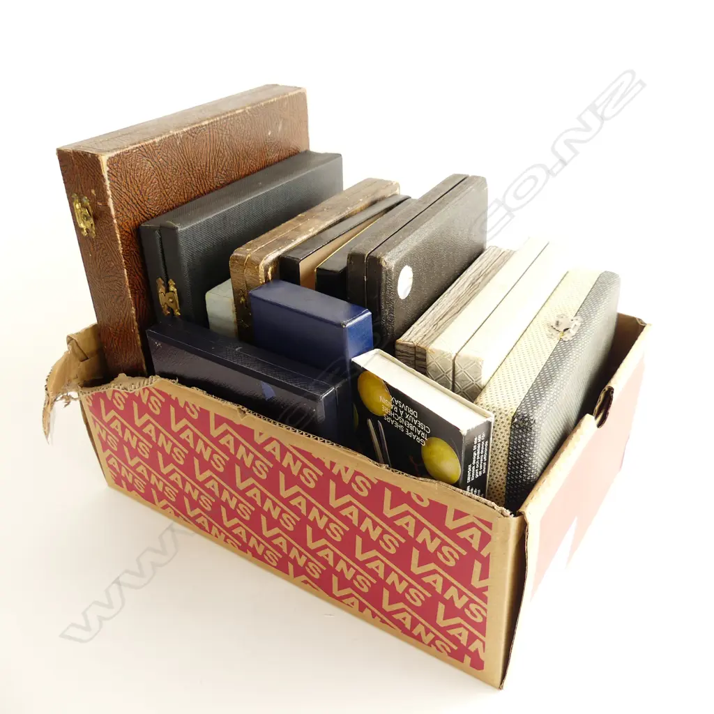 12 BOXES ASST. CASED CUTLERY Image 1++