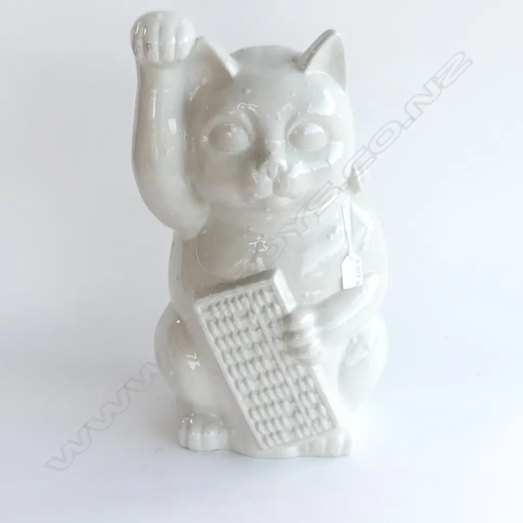 ORIENTAL LGE LUCKY CAT SCULPTURE with abacus WHITE GLAZE H.475mm Image 1++