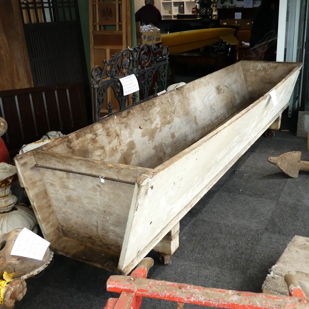 VERY LONG COLONIAL TROUGH ON WHEELS L.3665mm Image 1++
