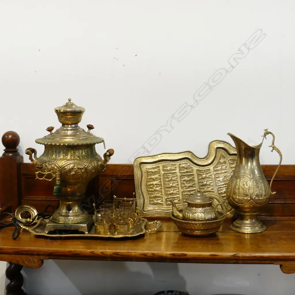 PERSIAN SAMOVAR + ACCESSORIES Image 1++