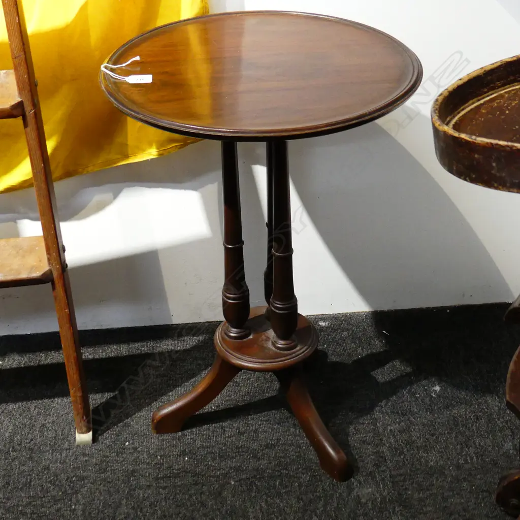 WINE TABLE w. TRIPOD BASE H.640mm / 450mm dia Image 1++