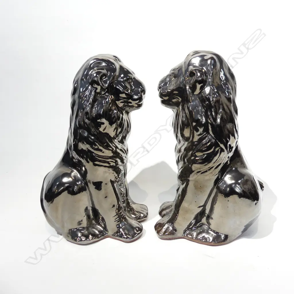 PR TERRACOTTA LIONS w. SILVER GLAZE H420MM Image 1++