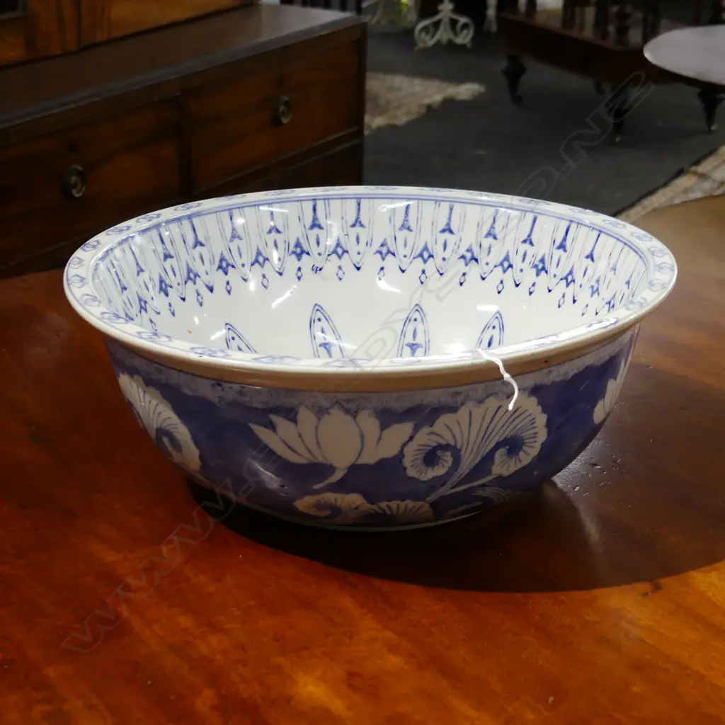 LG B/W CHINESE BOWL 355mm dia Image 1++