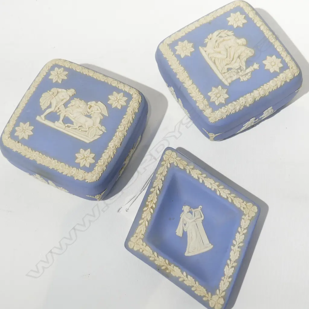3 PCES WEDGWOOD JASPERWARE  Image 1++
