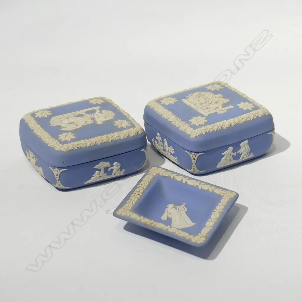 3 PCES WEDGWOOD JASPERWARE  Image 1++