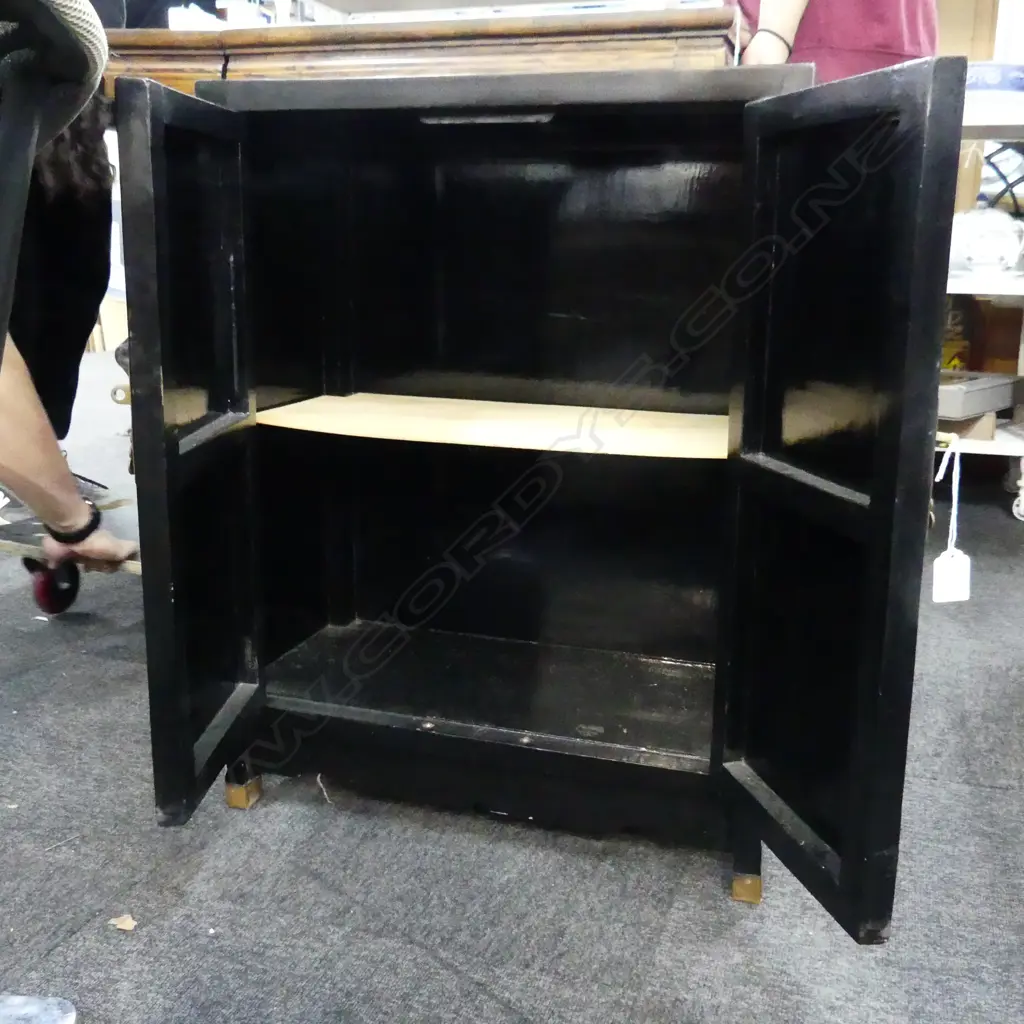 ORIENTAL CABINET; BLACK LACQUER w. MoP INLAY 590x290x765mm Image 1++