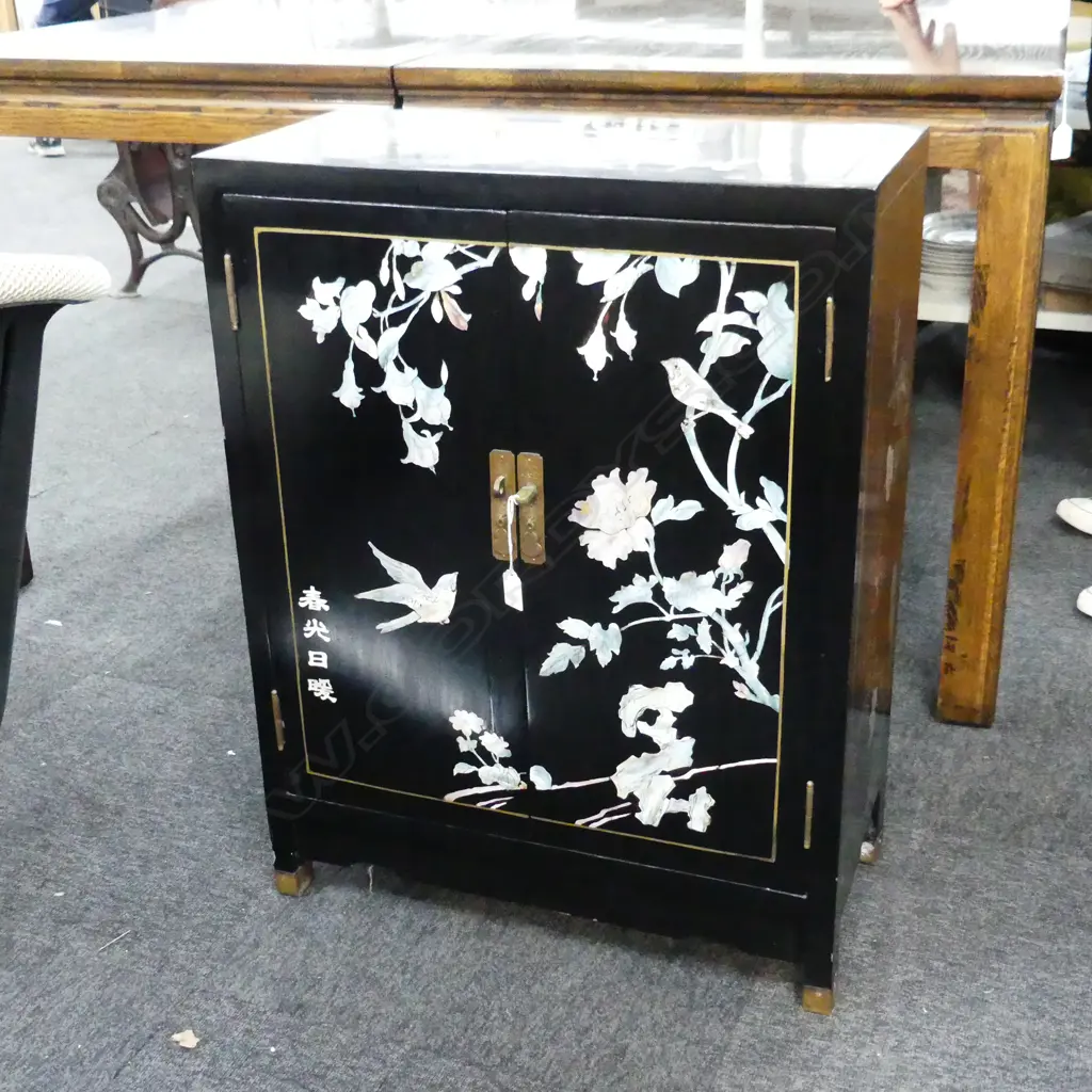 ORIENTAL CABINET; BLACK LACQUER w. MoP INLAY 590x290x765mm Image 1++