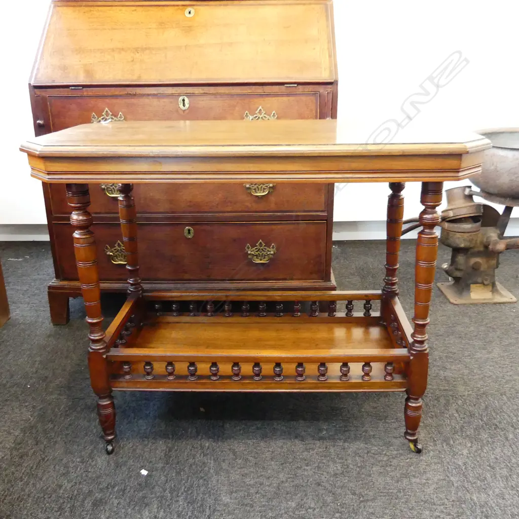 ANTIQUE EARLY 20thC MAHOGANY OCCASIONAL TABLE ON ORIG. CASTORS - J. M. HEYWOOD & Co. Ltd. CHRISTCHURCH 915x455x720mm Image 1++