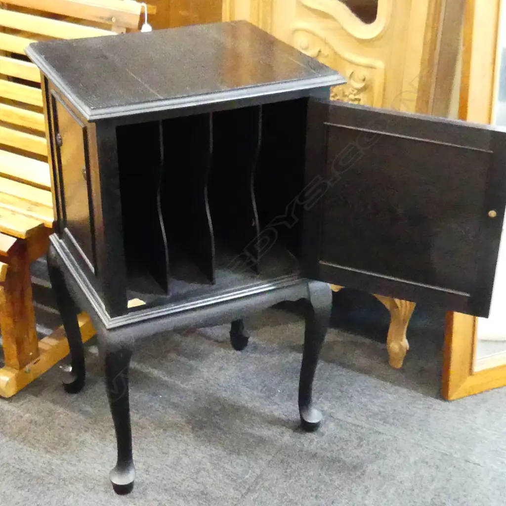 EBONISED OAK BEDSIDE CABINET 500x430x850mm Image 1++
