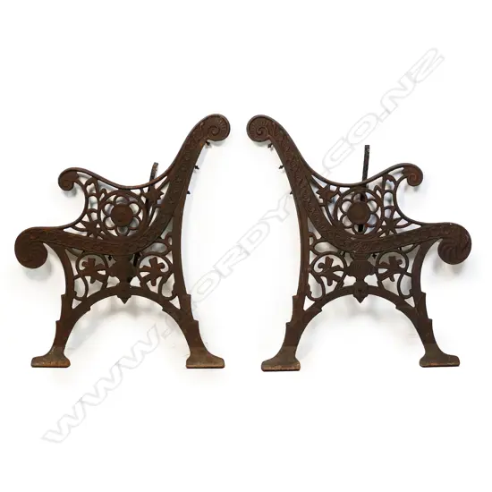 PR VINTAGE CAST IRON BENCH ENDS H.760mm