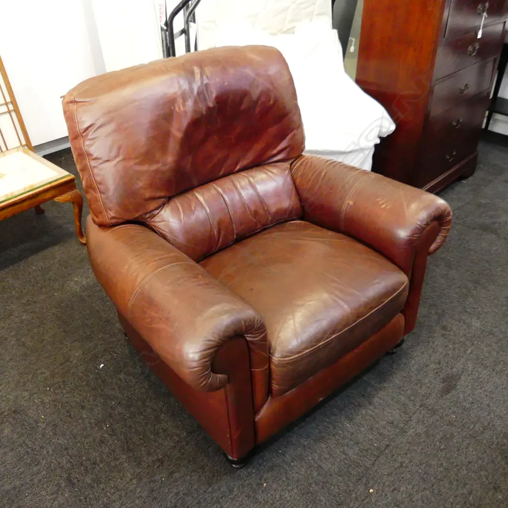 BROWN LEATHER 'RANFURLY RECLINER' - KOVACS DESIGN FURNITURE NZ 1050x930x1010mm $3000-6000 RETAIL Image 1++