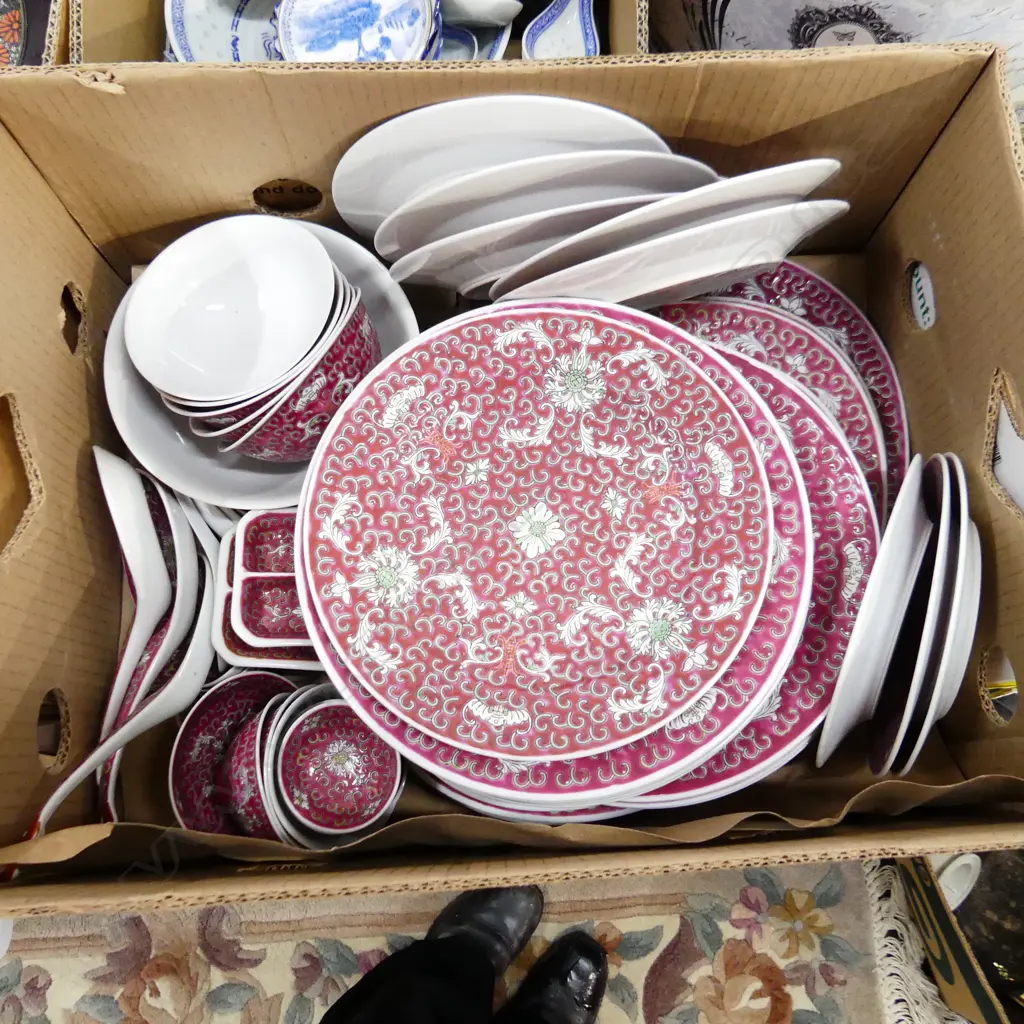 BIG BOX RED CHINESE DINNER SET  Image 1++