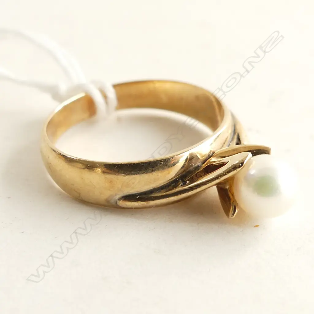 VINTAGE 9CT GOLD & PEARL RING 3.22gms SIZE N Image 1++