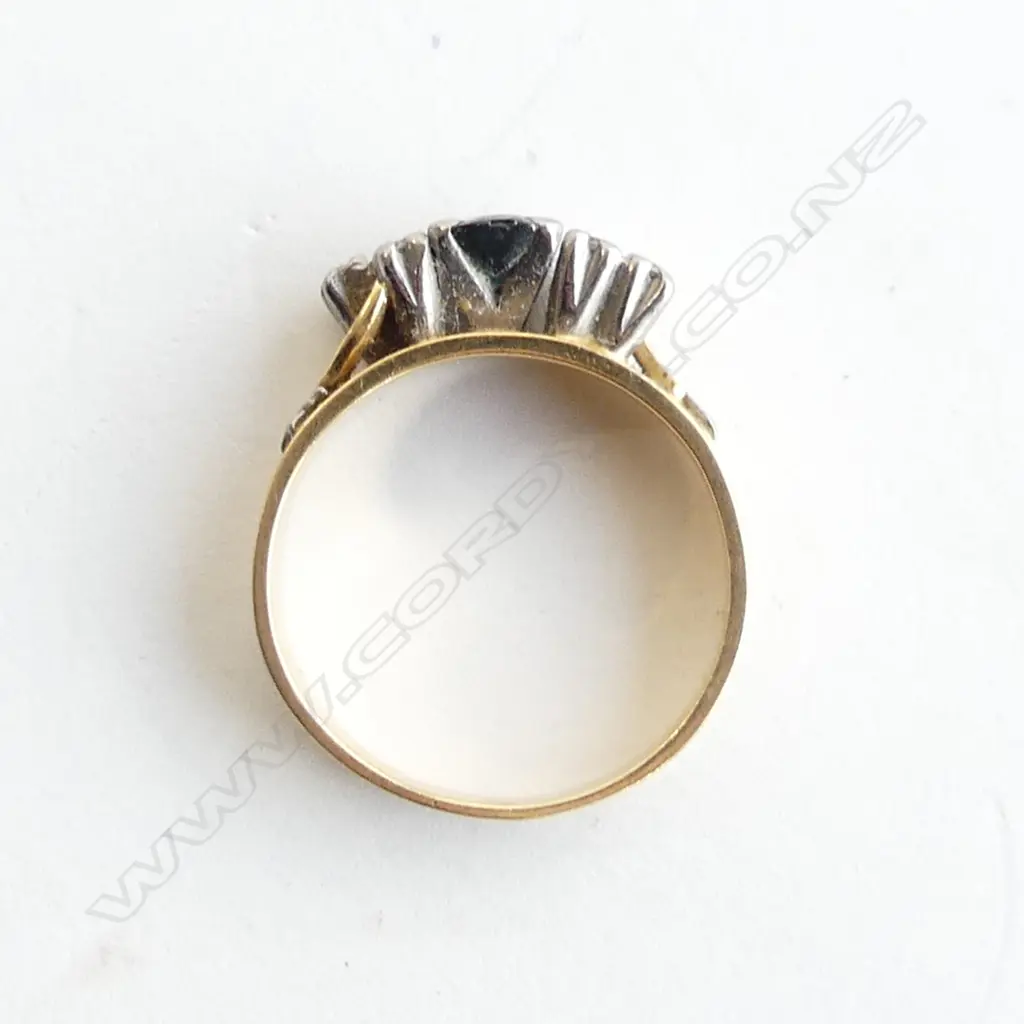 18CT SAPPHIRE  & DIAMOND RING 4.9gms SIZE N Image 1++