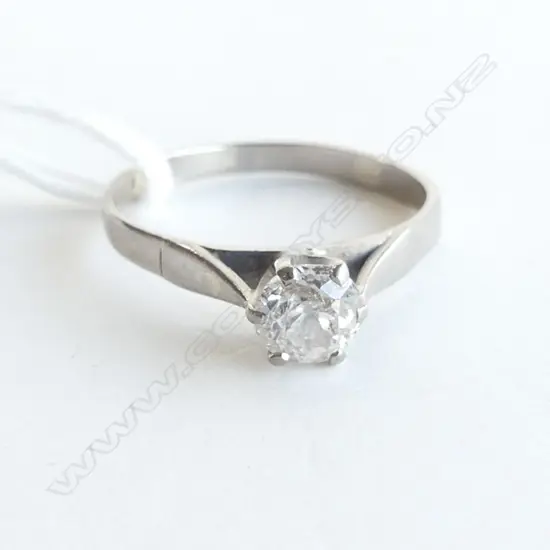 18CT WHITE GOLD  SOLITAIRE 0.70ct DIAMOND RING the diamond w visible inclusion 2.75gms