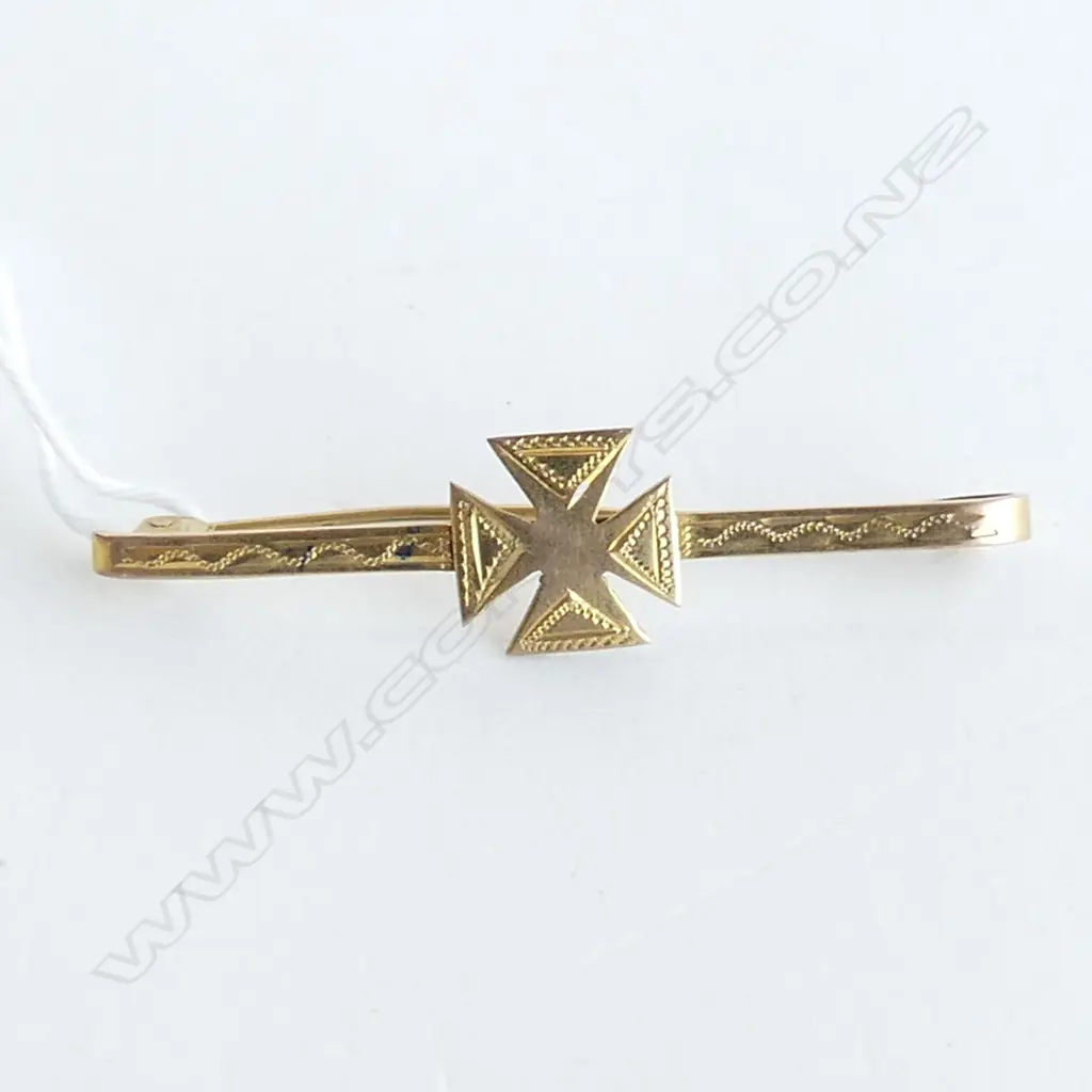 9CT MALTESS CROSS BAR BROOCH 1.7gms Image 1++