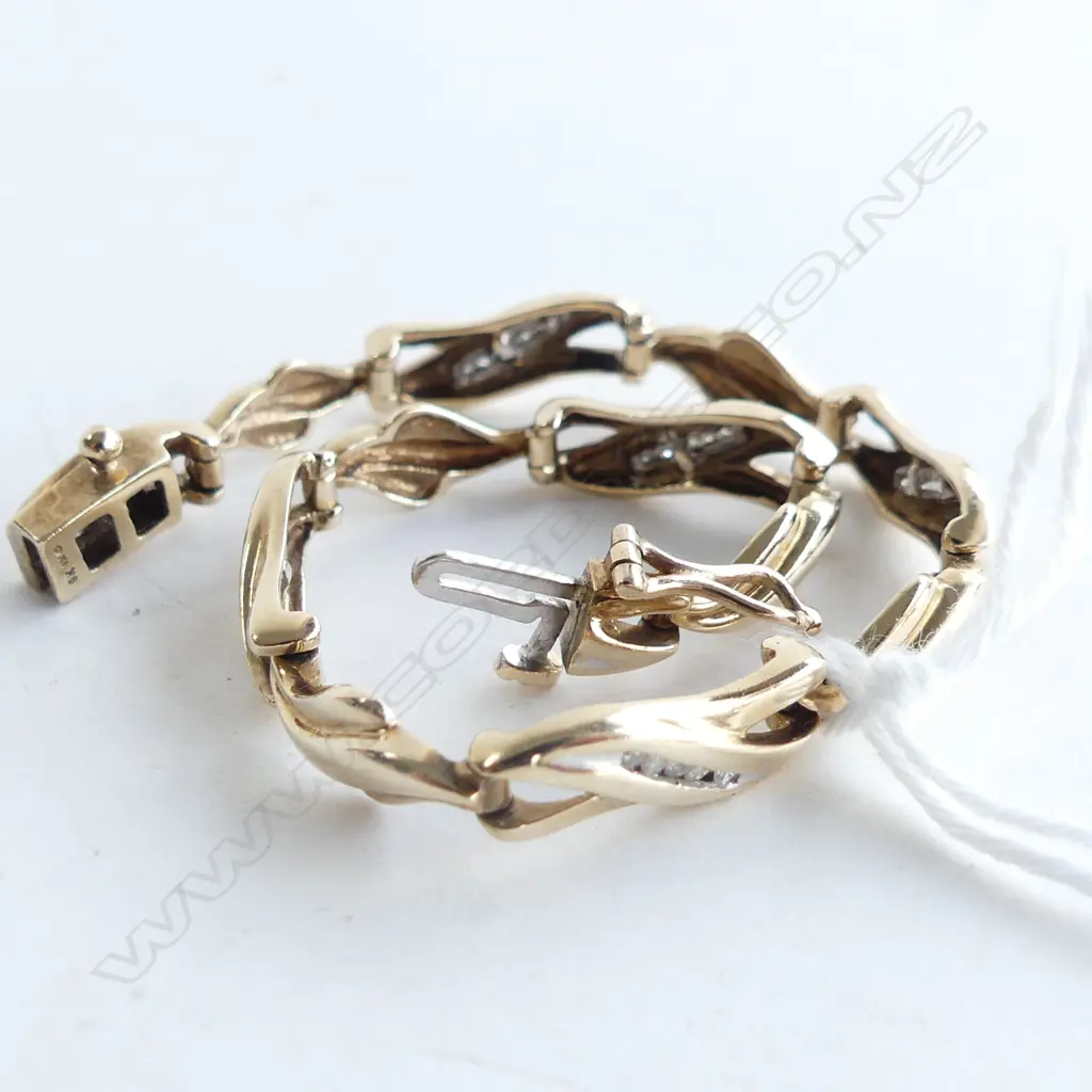 9CT GOLD DIAMOND SET BRACELET, 155MM LONG 8.5GMS Image 1++