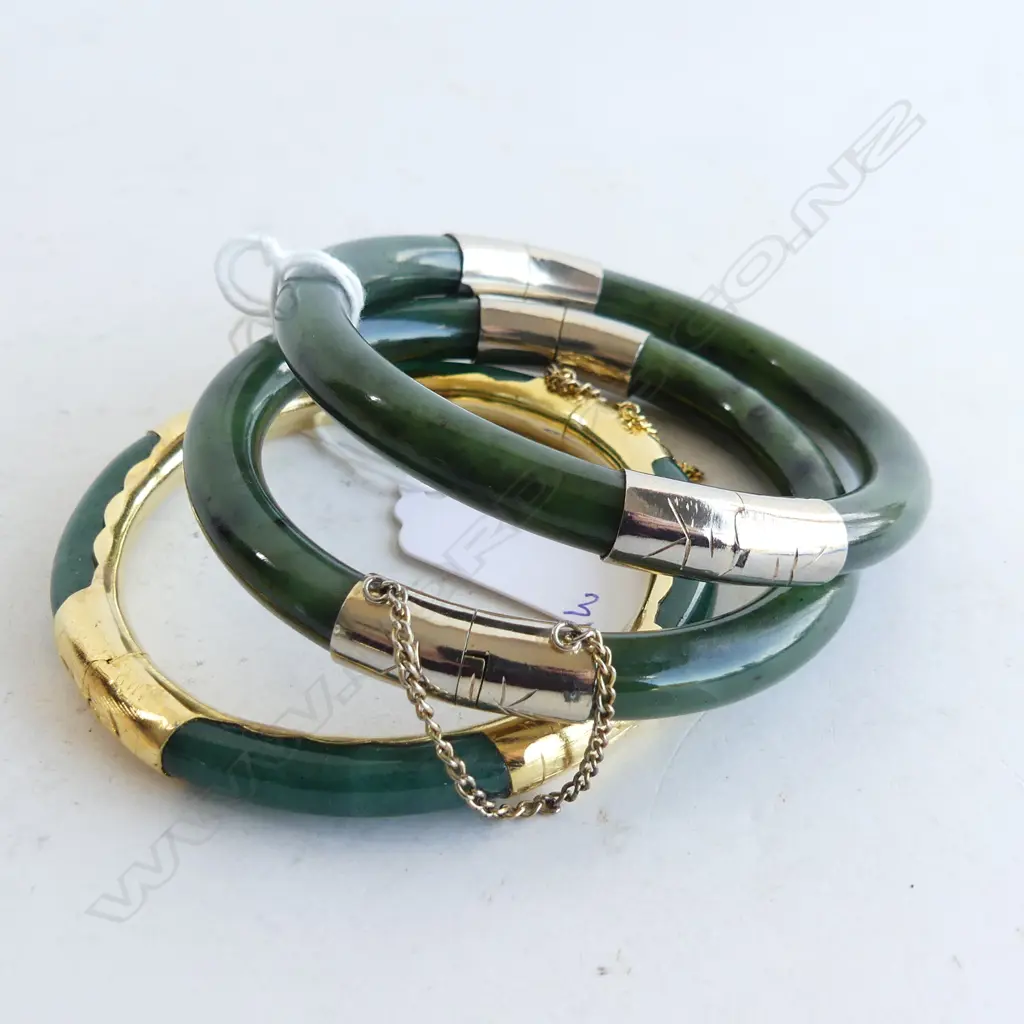 3 ORIENTAL JADE BANGLES 60mm int. dia. Image 1++