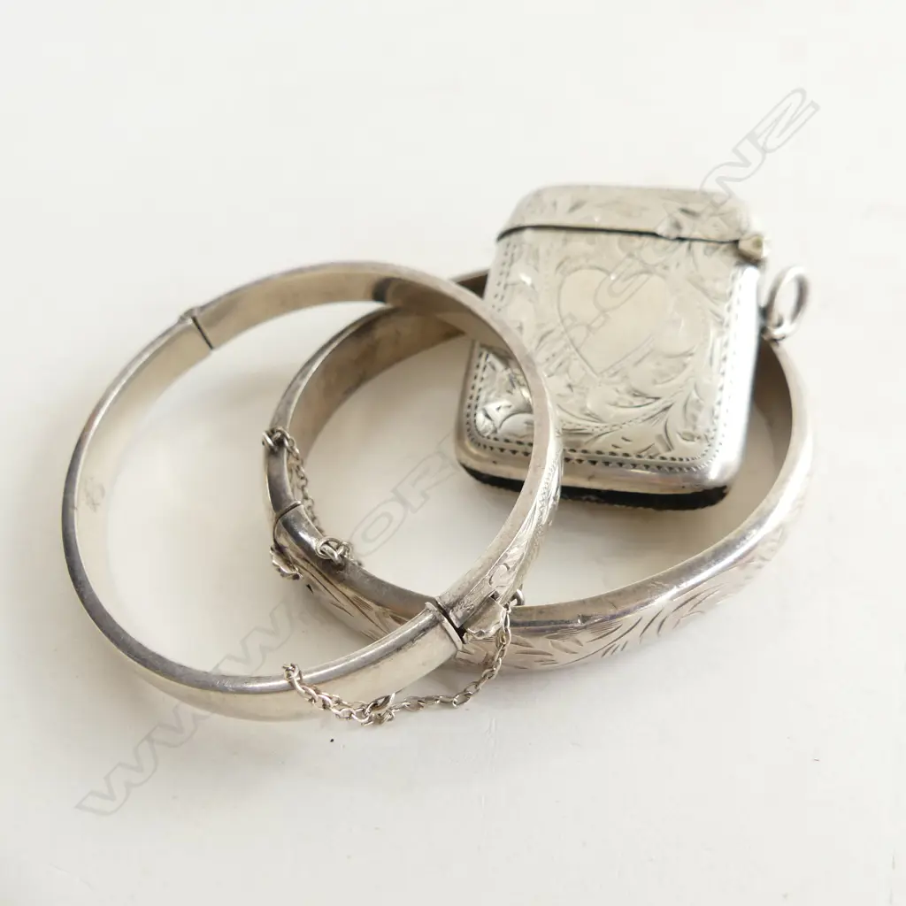 3 SILVER ITEMS: 2 BANGLES + 1 VESTA w small dent Image 1++