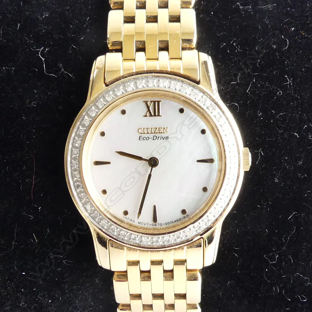 CITIZEN LADIES ECO-DRIVE GP WRIST WATCH w. BOX, CERTIFICATE & MANUAL (WORKING) Image 1++