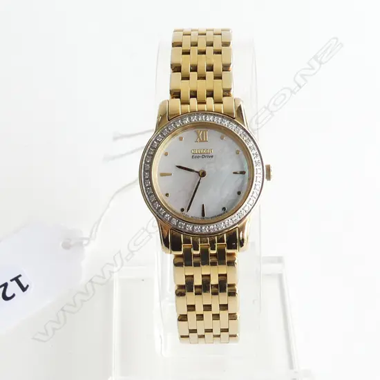 CITIZEN LADIES ECO-DRIVE GP WRIST WATCH w. BOX, CERTIFICATE & MANUAL (WORKING)