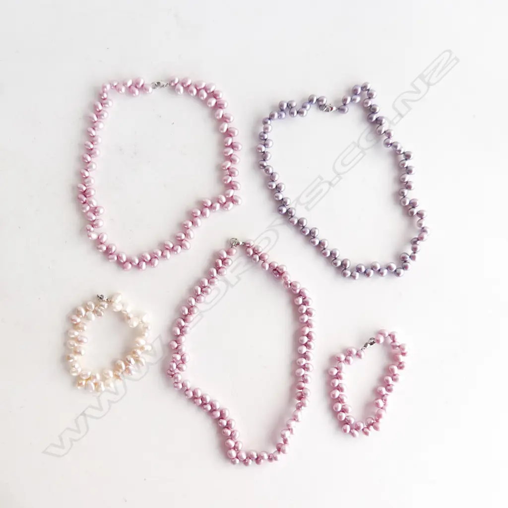 FIVE FRESH WATER PEARL NECKLACES AND BRACELETS Image 1++