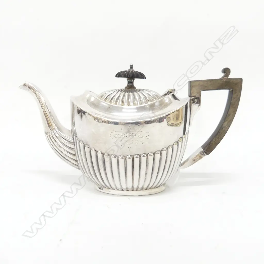 STG SILVER TEAPOT, J. H. POTTER SHEFFIELD ENGRAVED 'CHRISTMAS 1909' & CREST 267GMS Image 1++