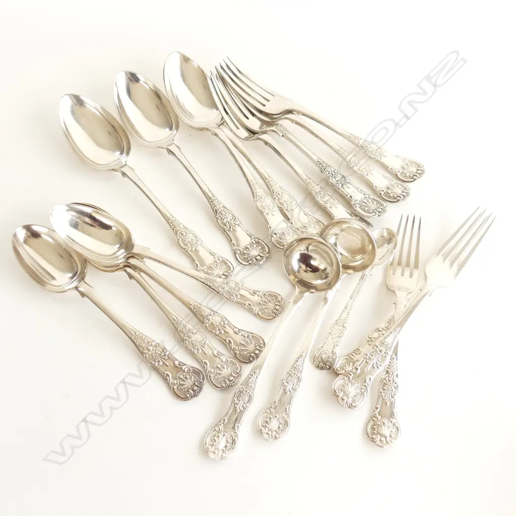 ASSORTED QUEENS PATTERN SILVER PLATE CUTLERY Image 1++