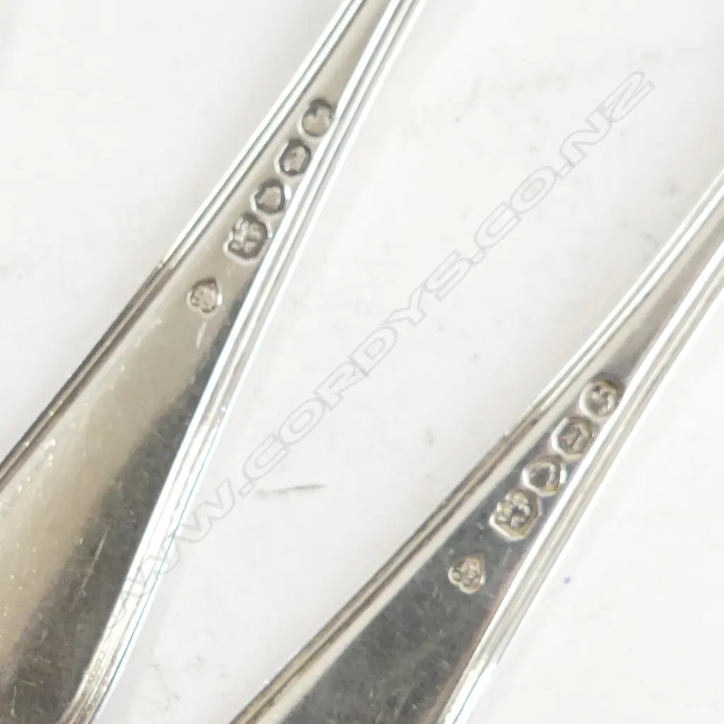 4 SILVER GEORGE III/IV TABLE SPOONS 286gms Image 1++