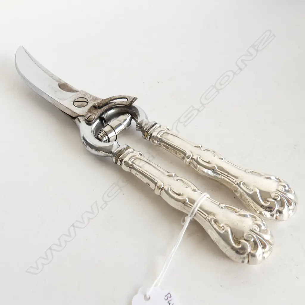 S/SILVER HANDLED  CHICKEN  SECATEURS Image 1++