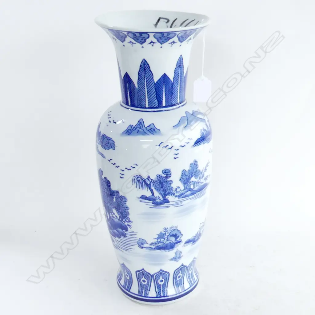 LG CHINESE PRINTED B/W VASE H.420mm Image 1++