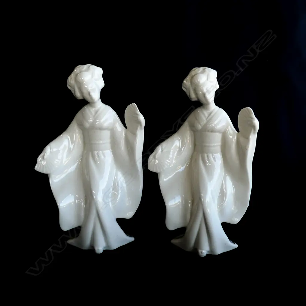 PR ORZEL AQUILA WHITE GEISHA LADIES H. 310MM Image 1++