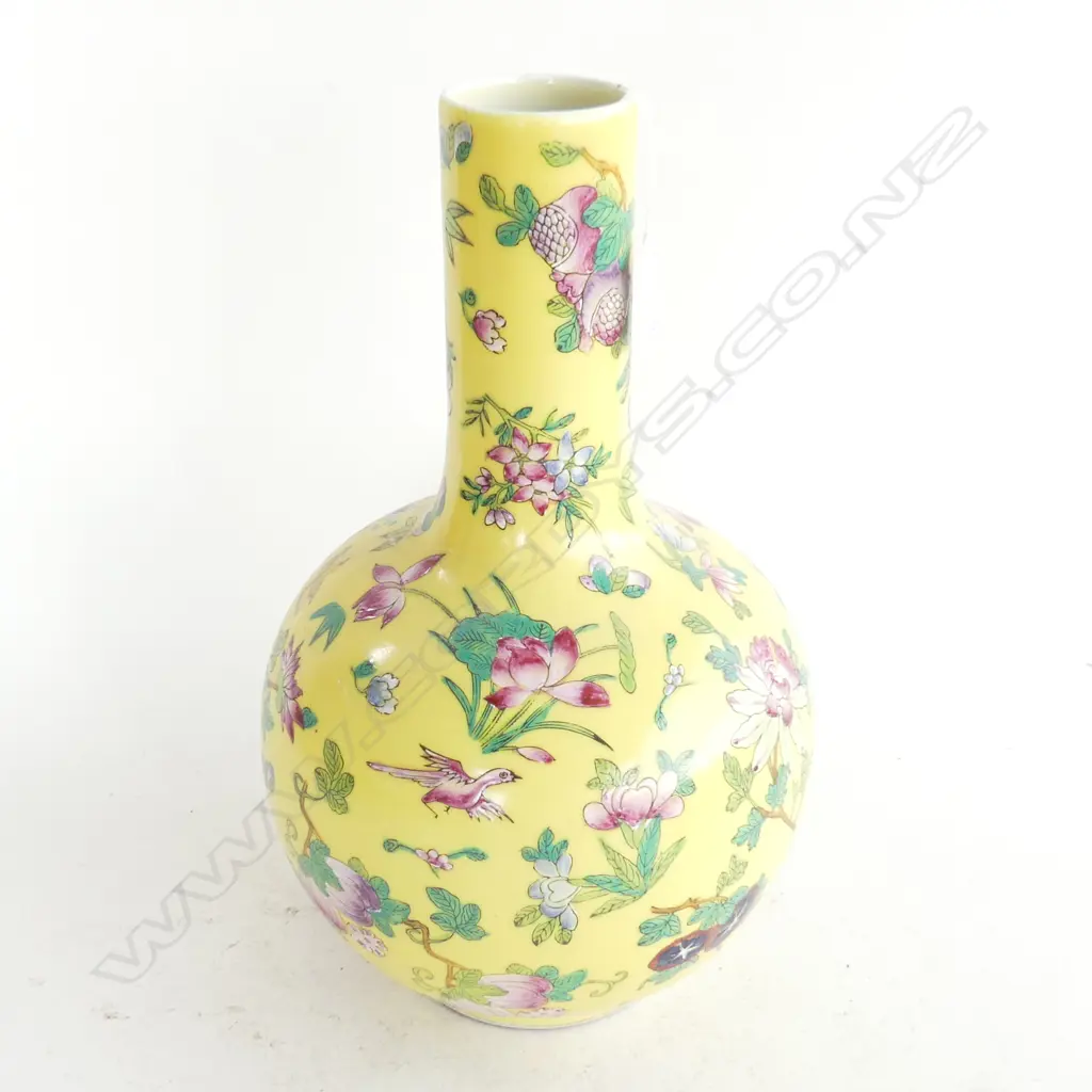 CHINESE YELLOW GROUND FAMILLE ROSE VASE BOTTLE FORM H.330mm Image 1++